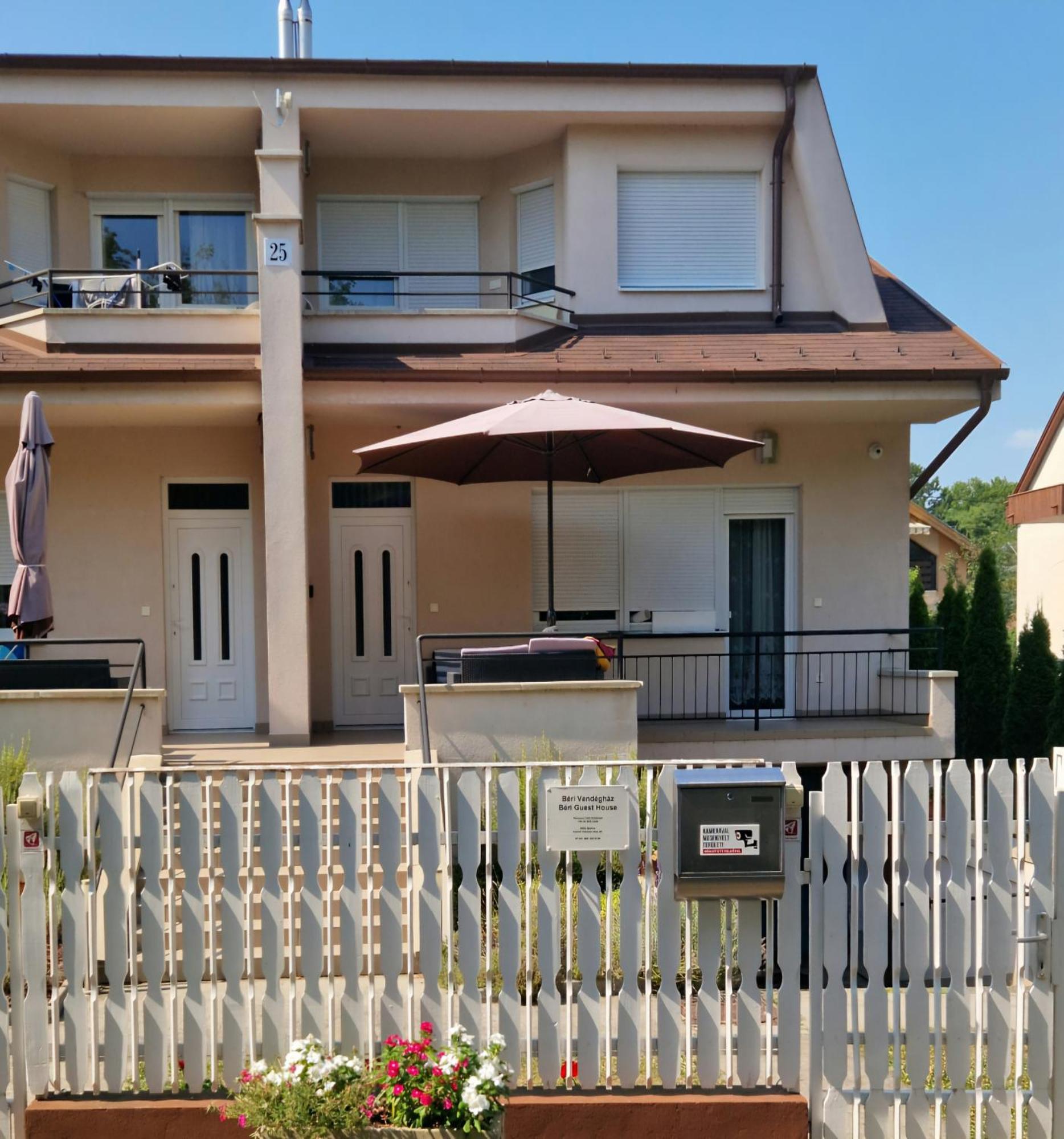 Beri Apartman Siofok Luaran gambar